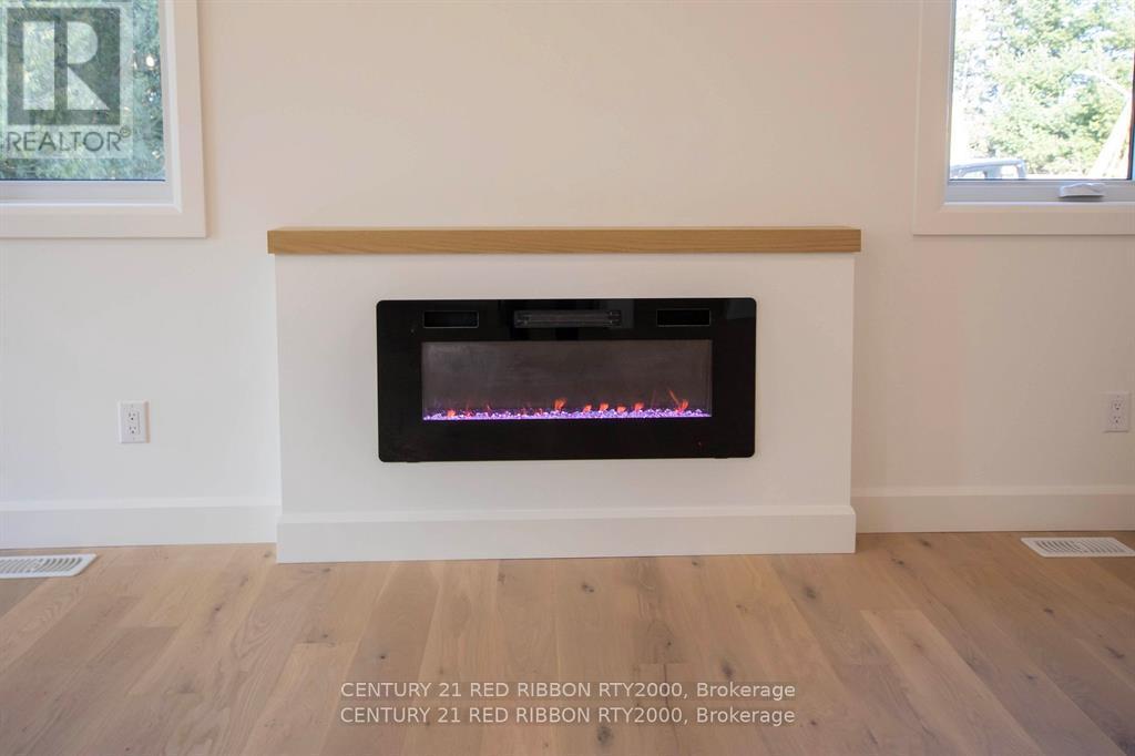 8 - 430 Head Street N, Strathroy-Caradoc (Ne), Ontario  N7G 2K2 - Photo 19 - X12146042