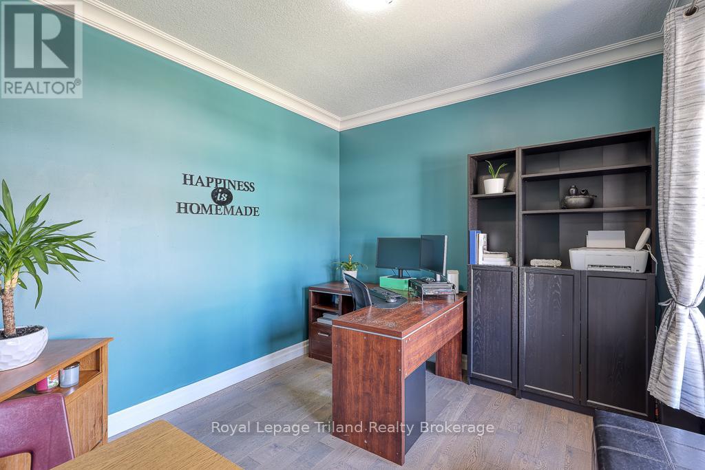 5 Beaty Lane, Zorra, Ontario  N0M 2M0 - Photo 16 - X12146044