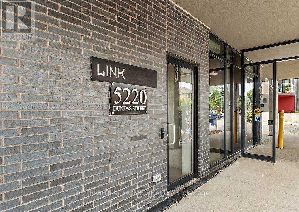 D319 - 5220 Dundas Street, Burlington, Ontario  L7L 0J4 - Photo 2 - W12117322
