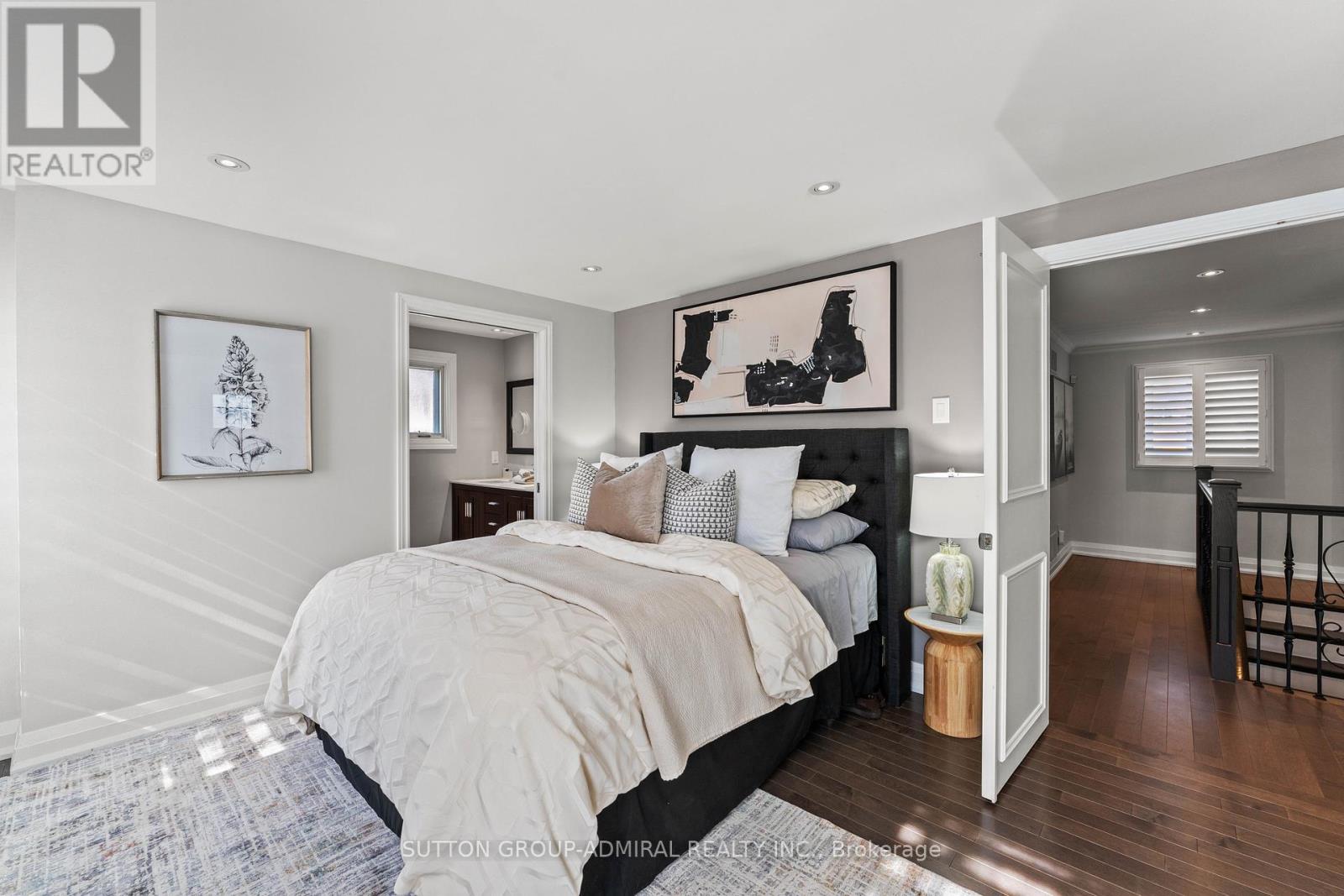 32 Mayvern Crescent, Richmond Hill, Ontario  L4C 5J6 - Photo 17 - N12146020