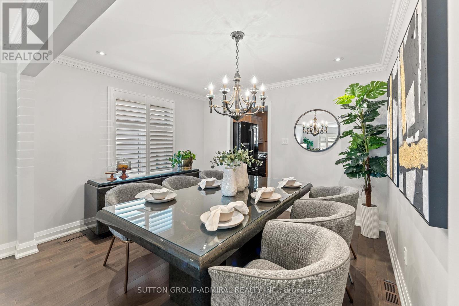 32 Mayvern Crescent, Richmond Hill, Ontario  L4C 5J6 - Photo 6 - N12146020