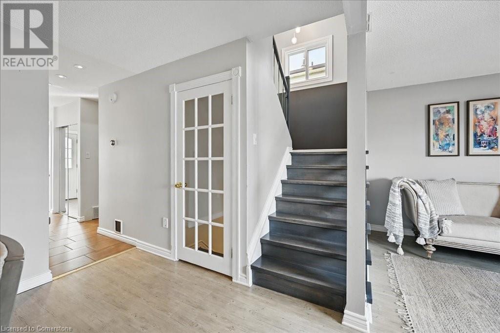 2338 Malcolm Crescent, Burlington, Ontario  L7P 4H4 - Photo 15 - 40715558