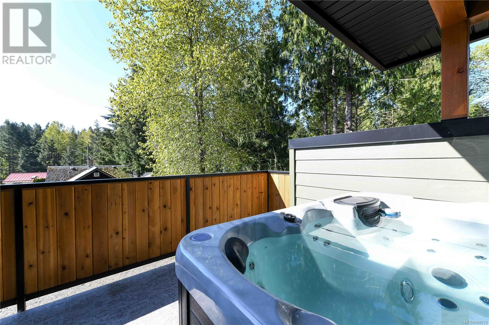 A&b 2589 Dunsmuir Ave, Cumberland, British Columbia  V0R 1S0 - Photo 3 - 997713