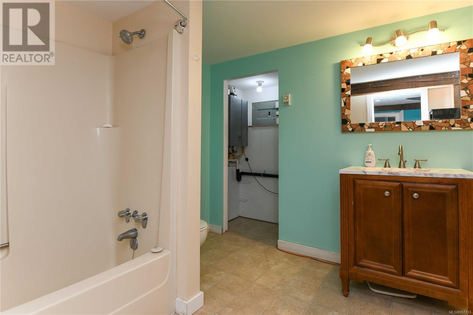 A&b 2589 Dunsmuir Ave, Cumberland, British Columbia  V0R 1S0 - Photo 45 - 997713