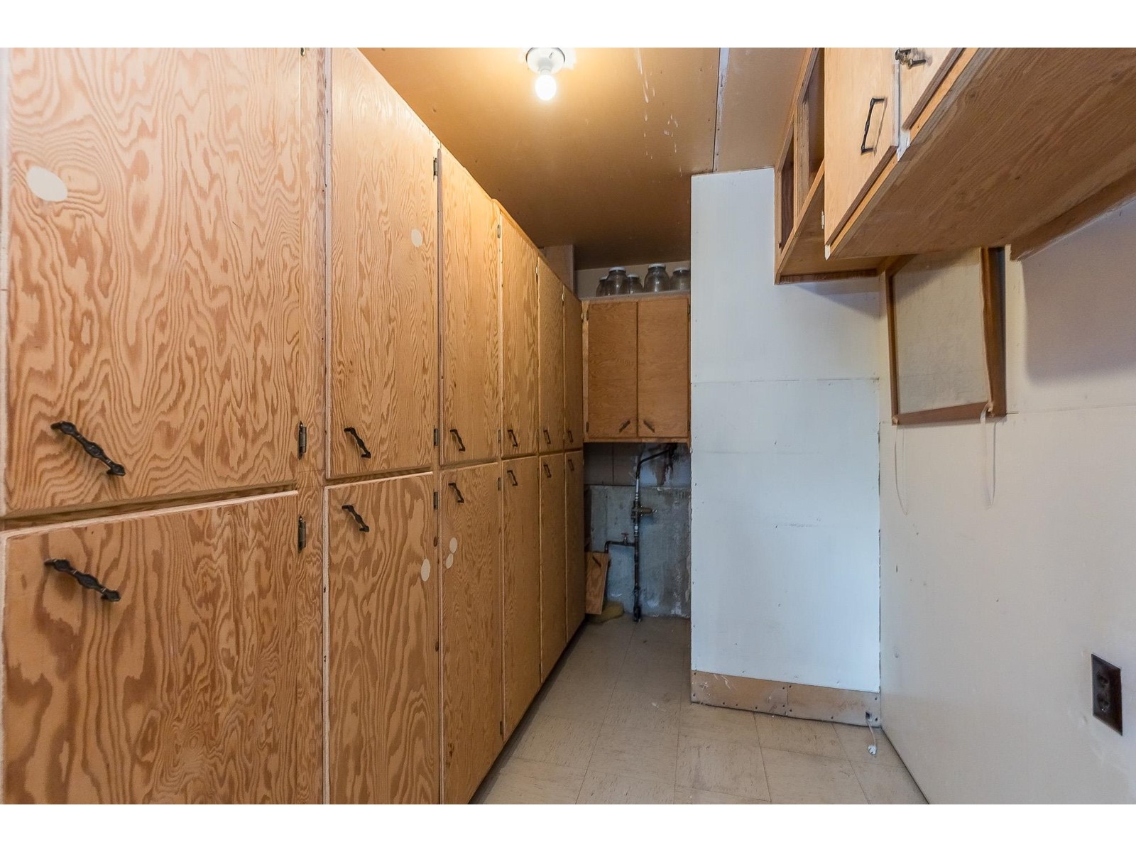 34641 Tudor Court, Abbotsford, British Columbia  V2S 4X1 - Photo 30 - R2996305