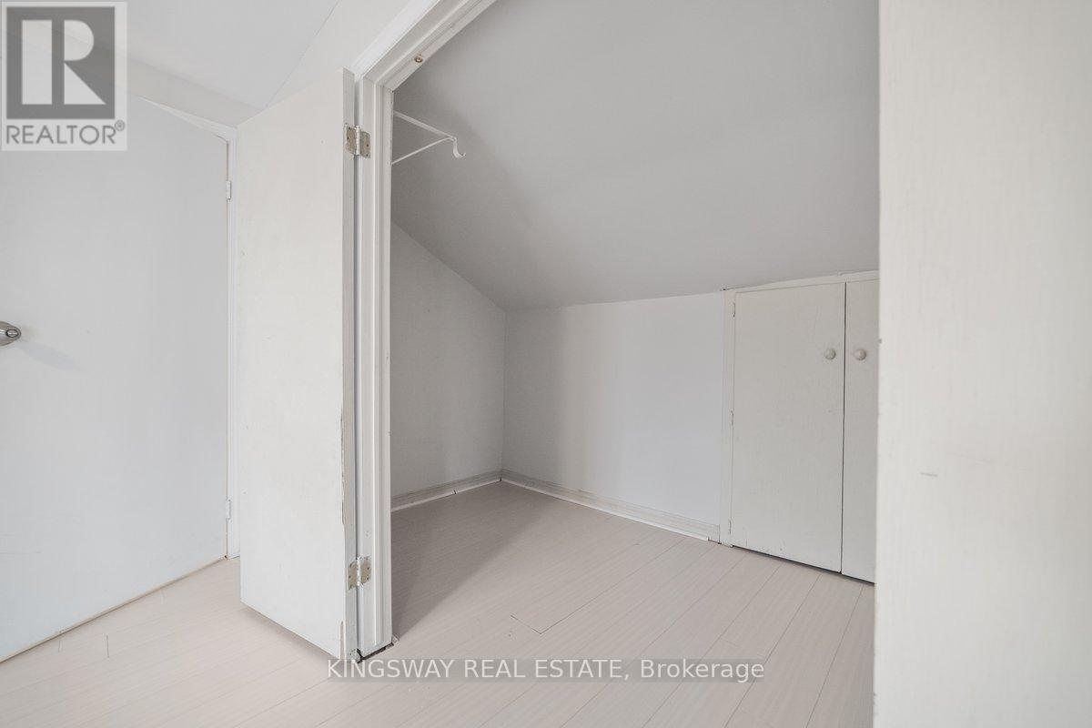 1144 Fisher Avenue, Burlington, Ontario  L7P 2L1 - Photo 12 - W12146025