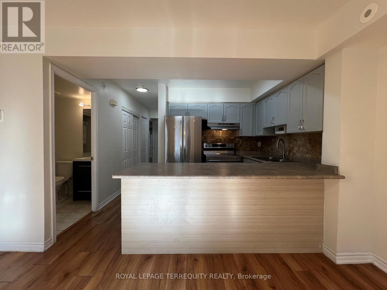 1055 - 95 George Appleton Way, Toronto, Ontario  M3M 0A2 - Photo 4 - W12146062