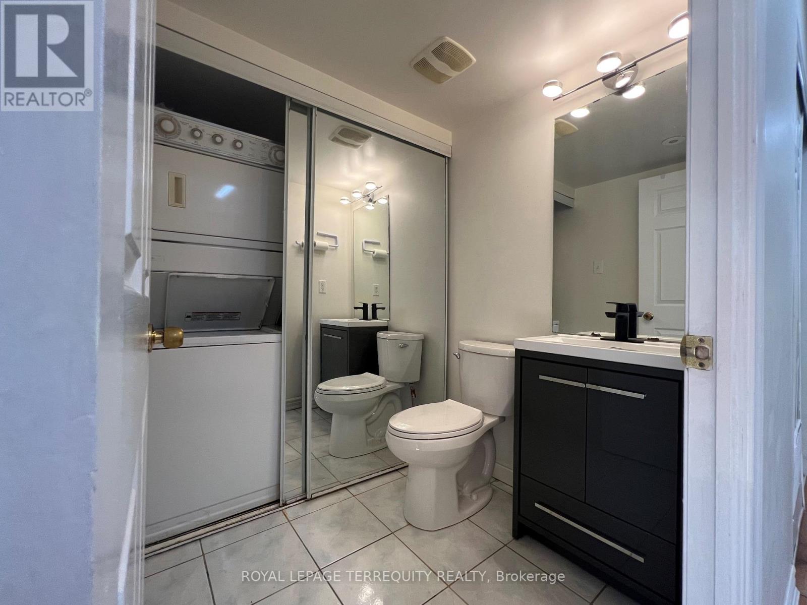 1055 - 95 George Appleton Way, Toronto, Ontario  M3M 0A2 - Photo 5 - W12146062