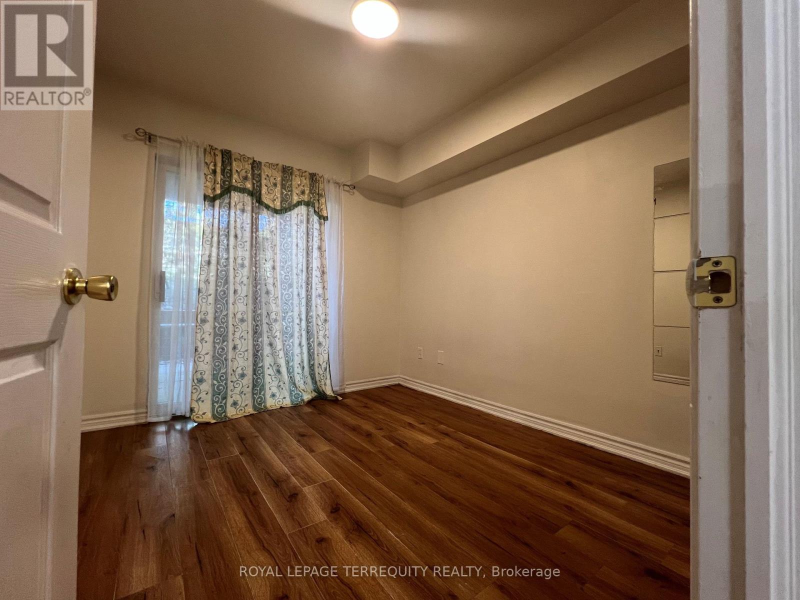 1055 - 95 George Appleton Way, Toronto, Ontario  M3M 0A2 - Photo 8 - W12146062
