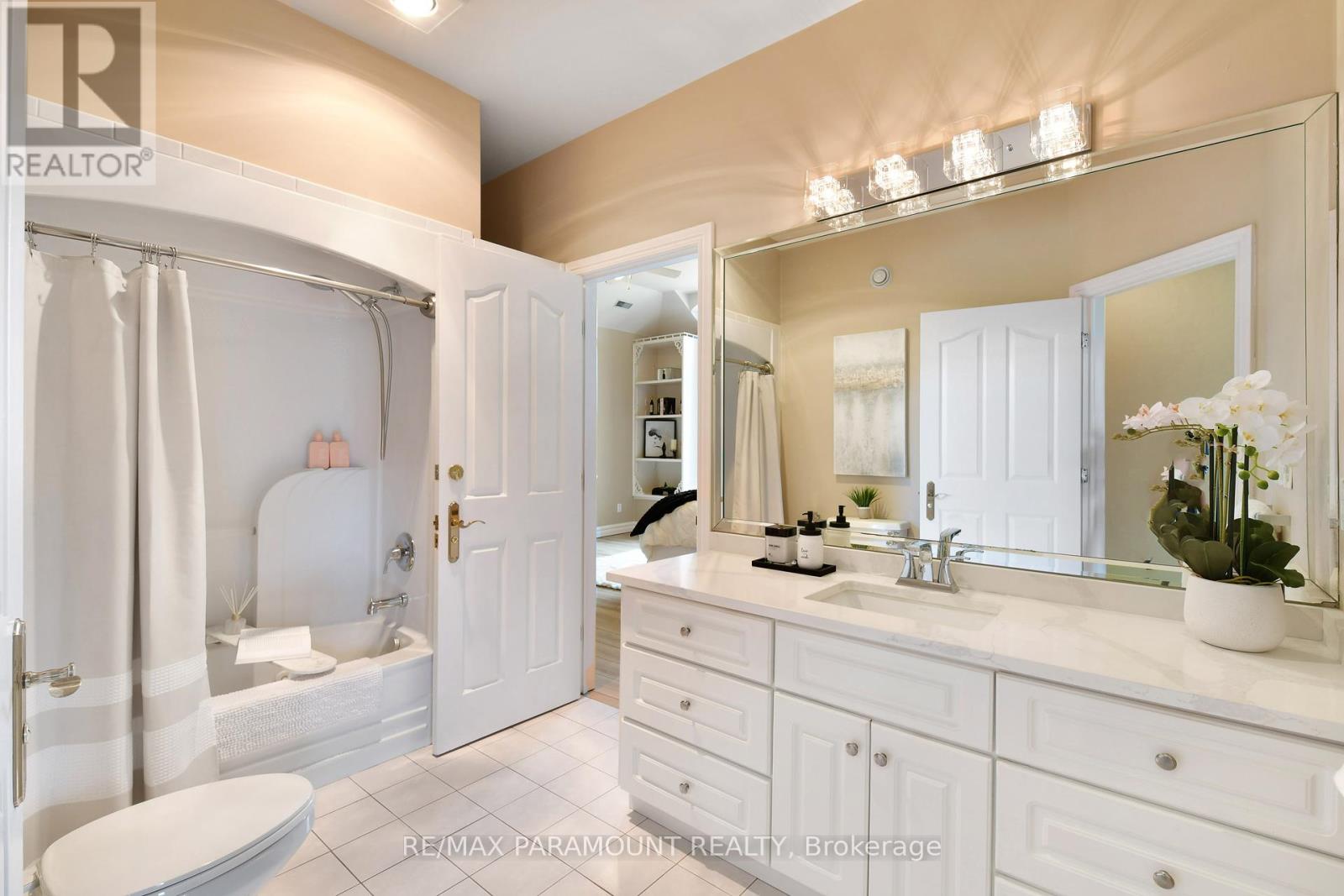 141 Clubview Drive, Amherstburg, Ontario  N9V 3Z2 - Photo 32 - X12146036