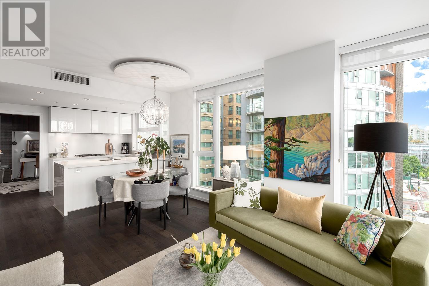 707 1351 Continental Street, Vancouver, British Columbia  V6Z 0C6 - Photo 2 - R3002070