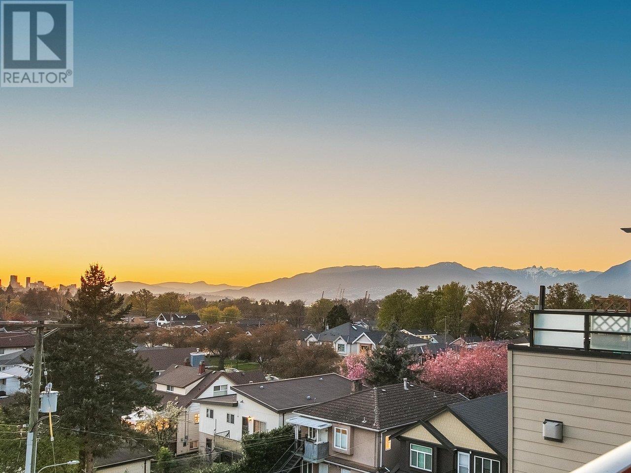 Ph5 2889 E 1st Avenue, Vancouver, British Columbia  V5M 0G2 - Photo 3 - R3002481