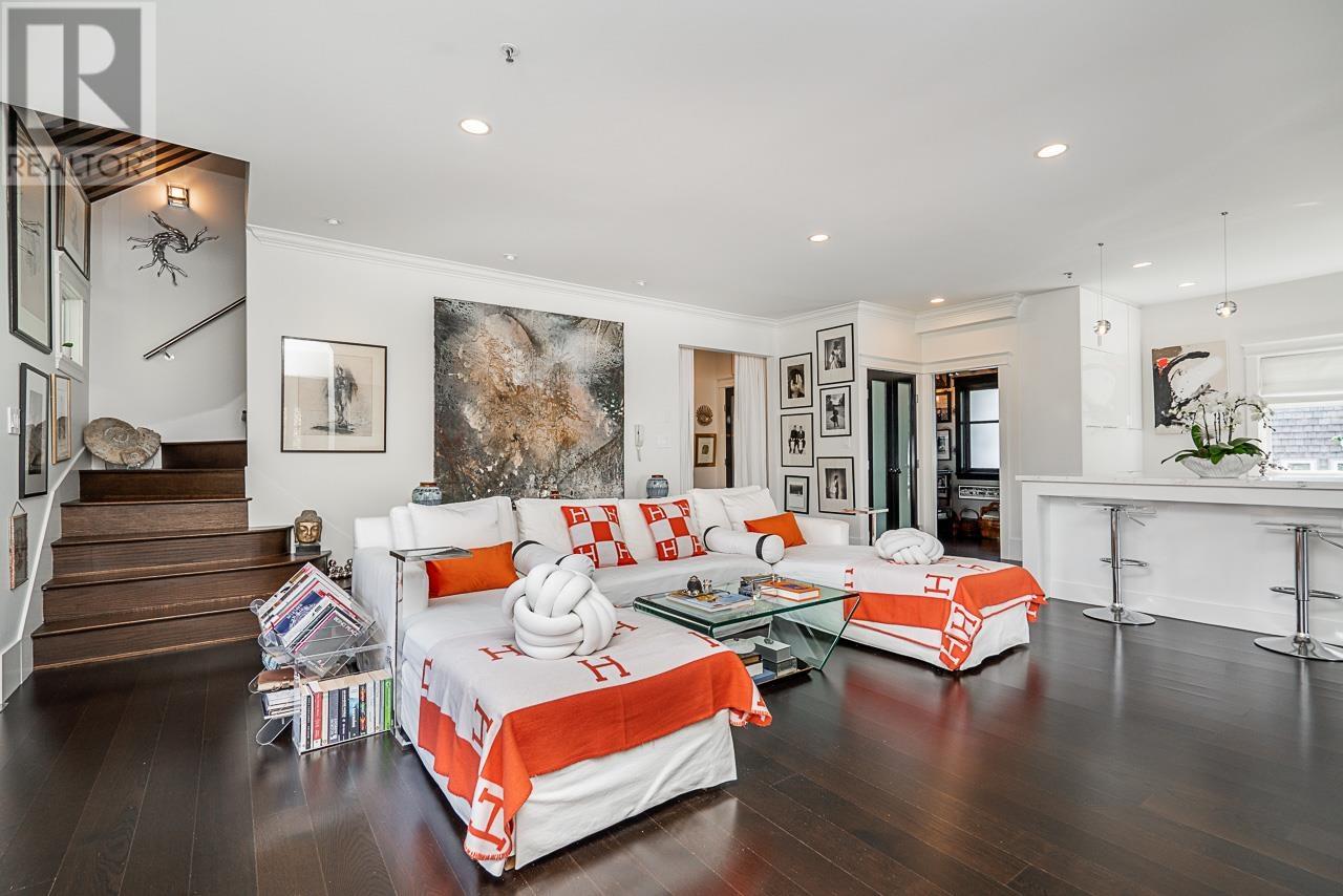 Property at 1638 MATTHEWS AVENUE image 3