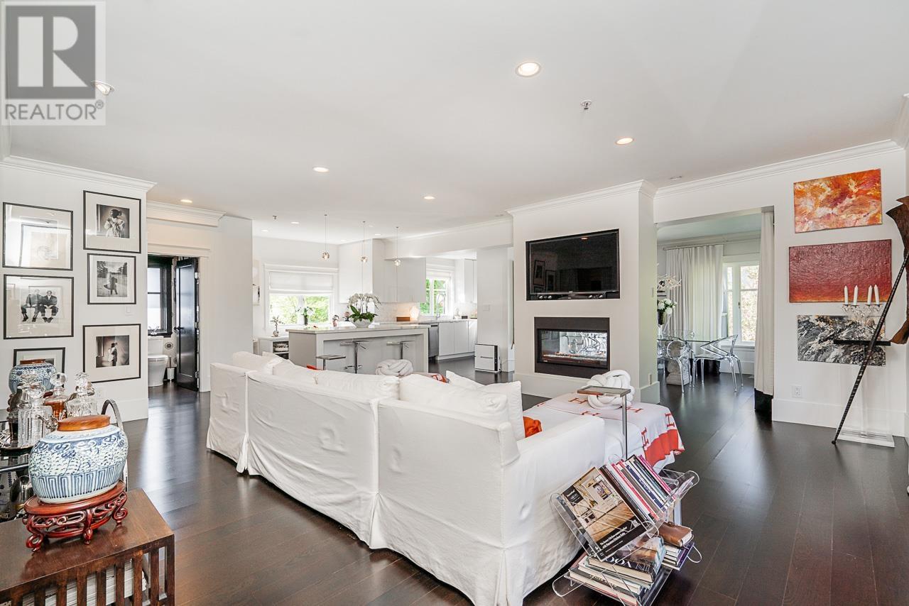 Property at 1638 MATTHEWS AVENUE image 4