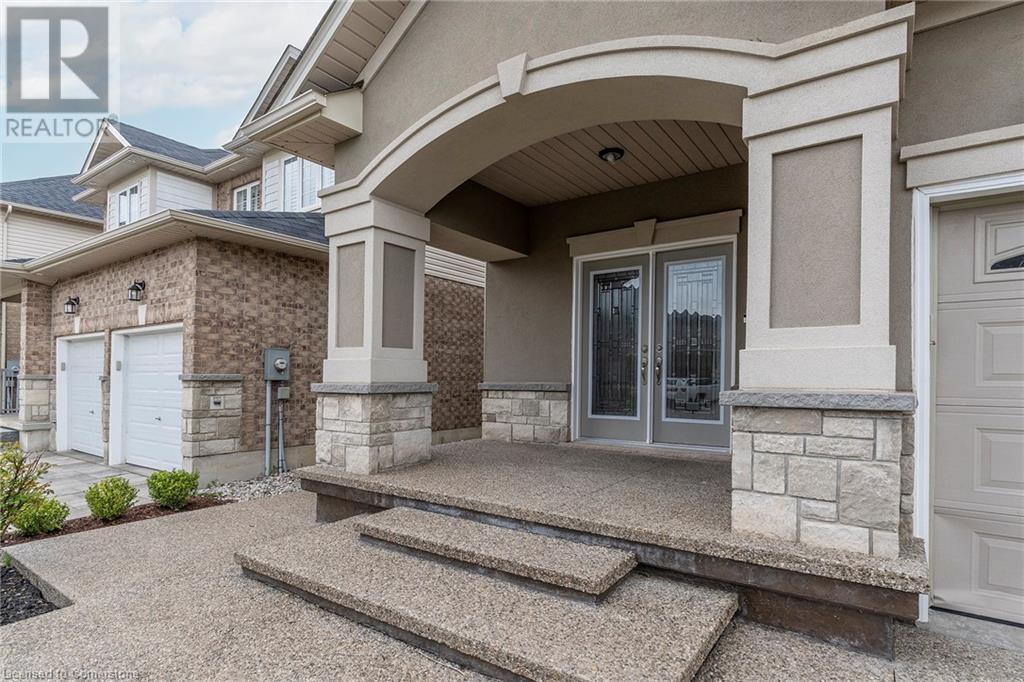 Property at 24 DUNVEGAN Place image 3