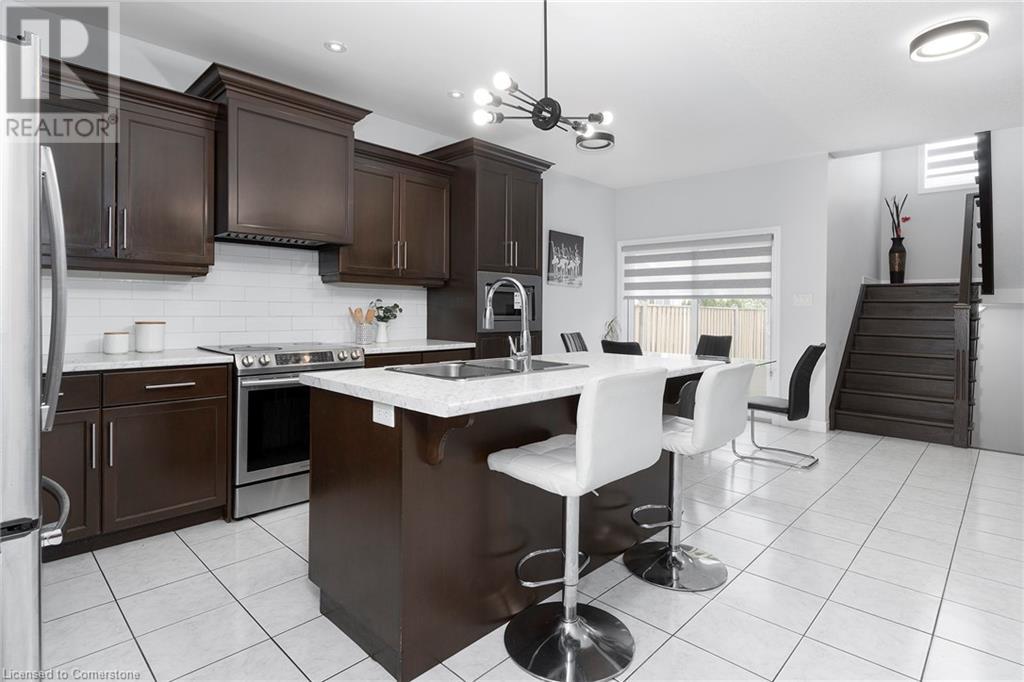 Property at 24 DUNVEGAN Place image 5