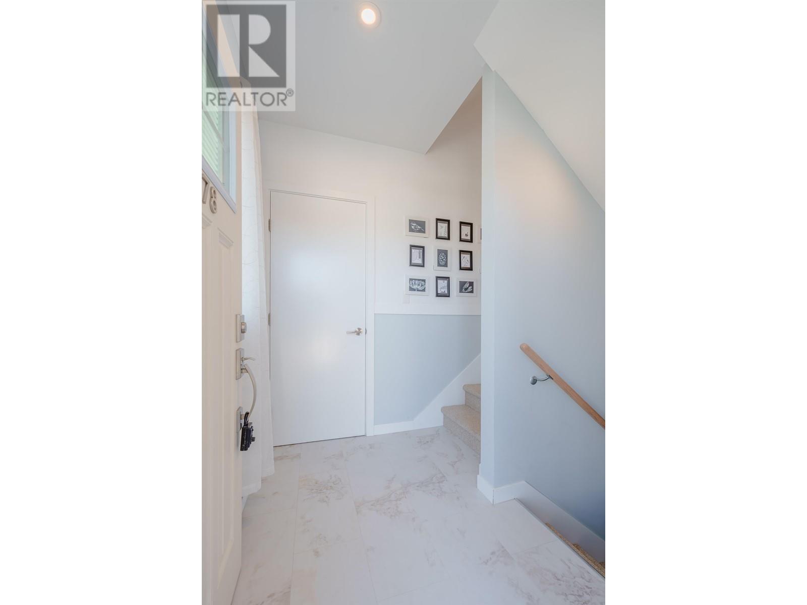 5978 Beachgate Lane, Sechelt, British Columbia  V7Z 0S2 - Photo 5 - R2999691