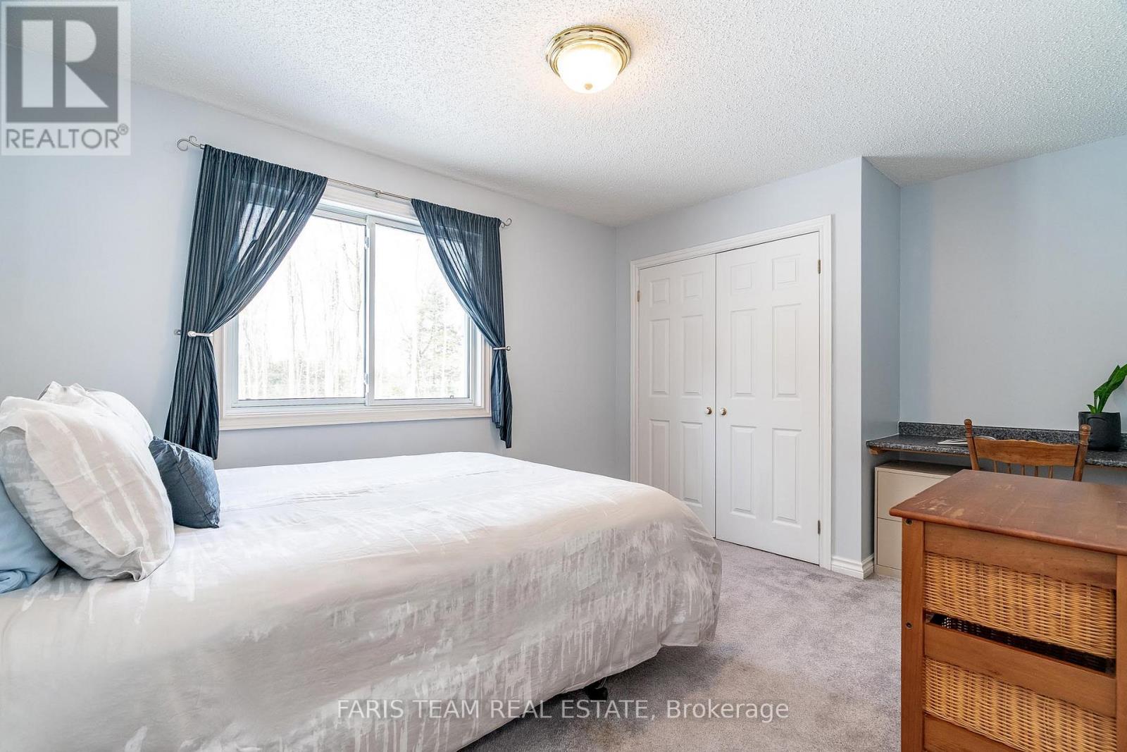 64 Goldfinch Crescent, Tiny, Ontario  L0L 2J0 - Photo 21 - S12096791