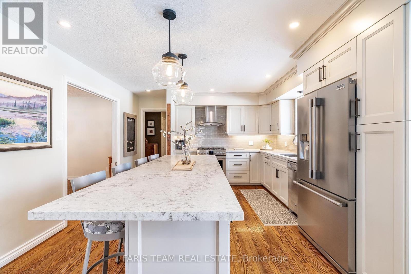 Property at 64 GOLDFINCH CRESCENT image 3