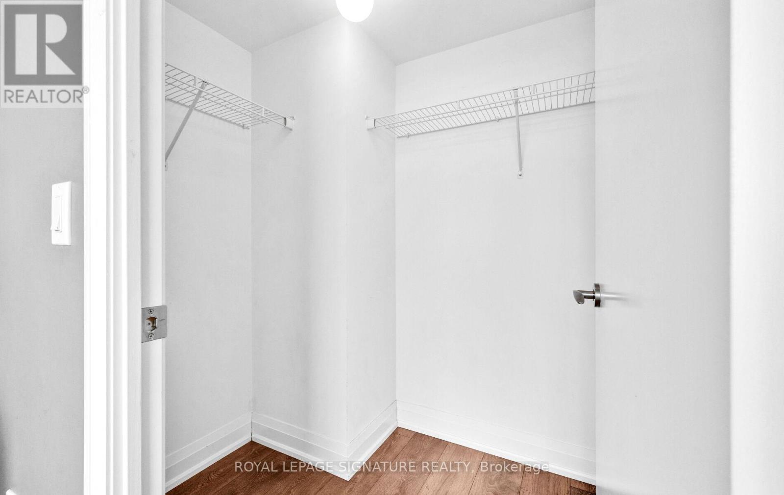 1402 - 9 Valhalla Inn Road, Toronto, Ontario  M9B 0B2 - Photo 17 - W12080949