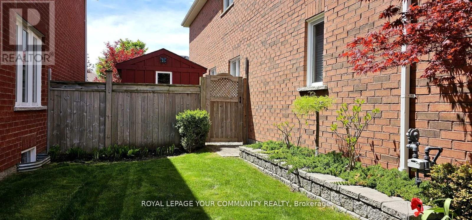 8 Whitestone Drive, Georgina, Ontario  L4P 0A1 - Photo 41 - N12053551