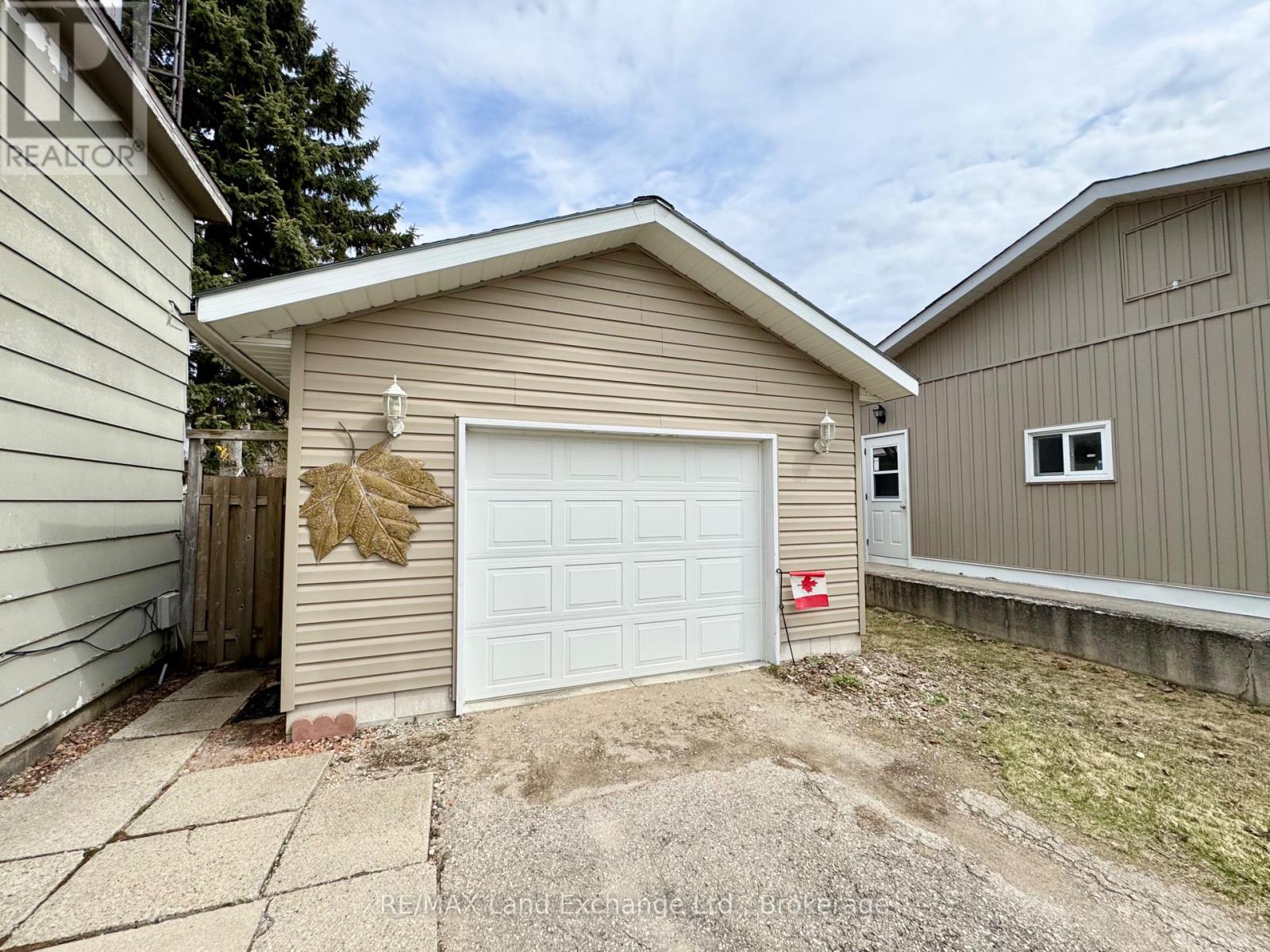 677 LOUIS STREET, Saugeen Shores, Ontario