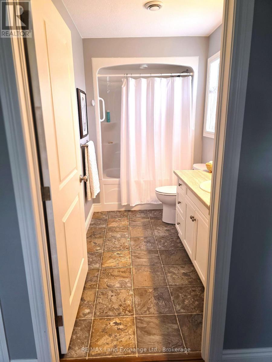 1 - 264 Saratoga Road, Kincardine, Ontario  N2Z 0C8 - Photo 6 - X12145673