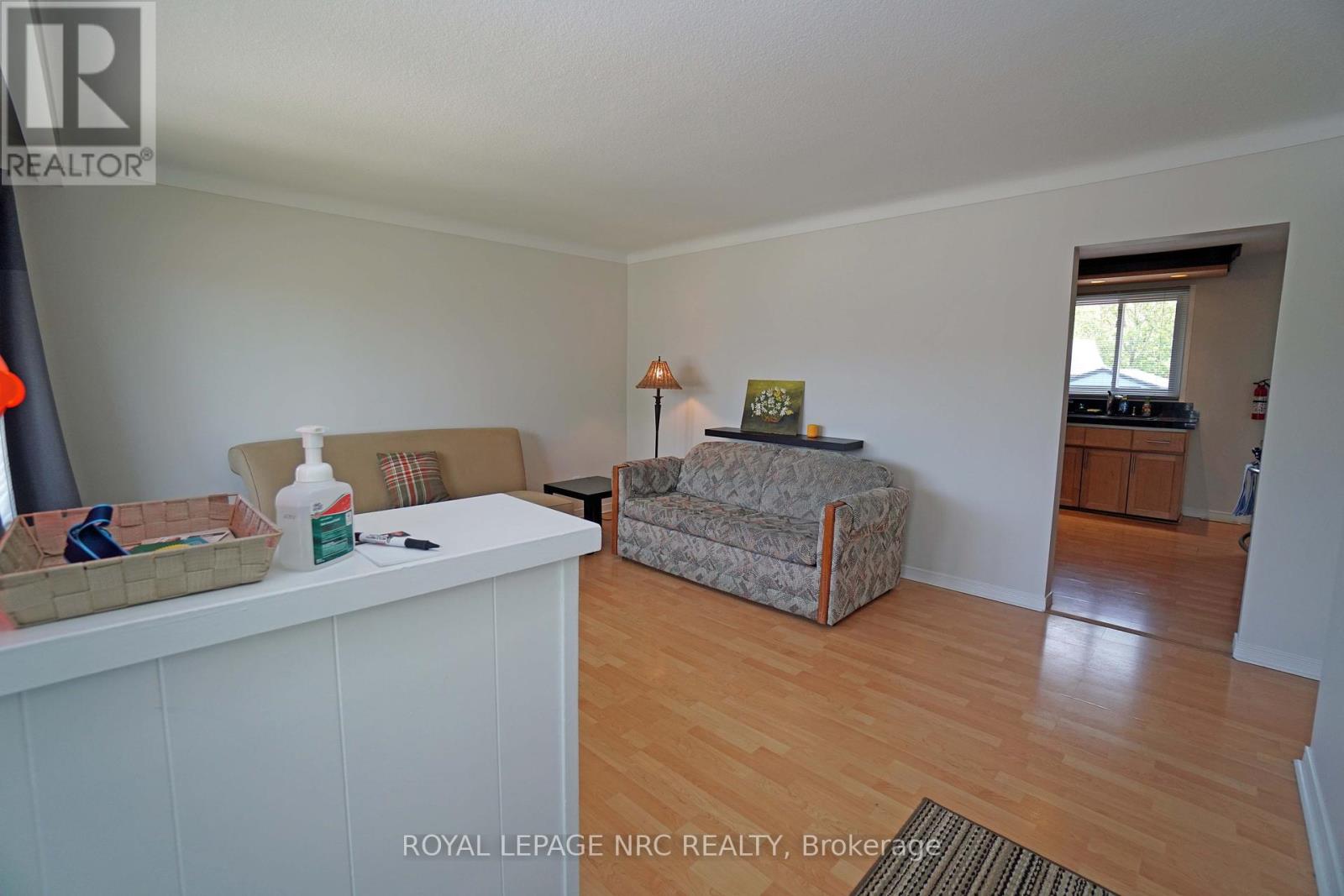 228 Pelham Road, St. Catharines (Western Hill), Ontario  L2S 1X6 - Photo 16 - X12146133