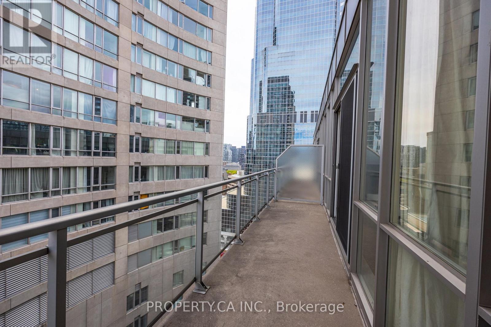 Ph2104 - 220 Victoria Street, Toronto, Ontario  M5B 2R6 - Photo 28 - C12146089