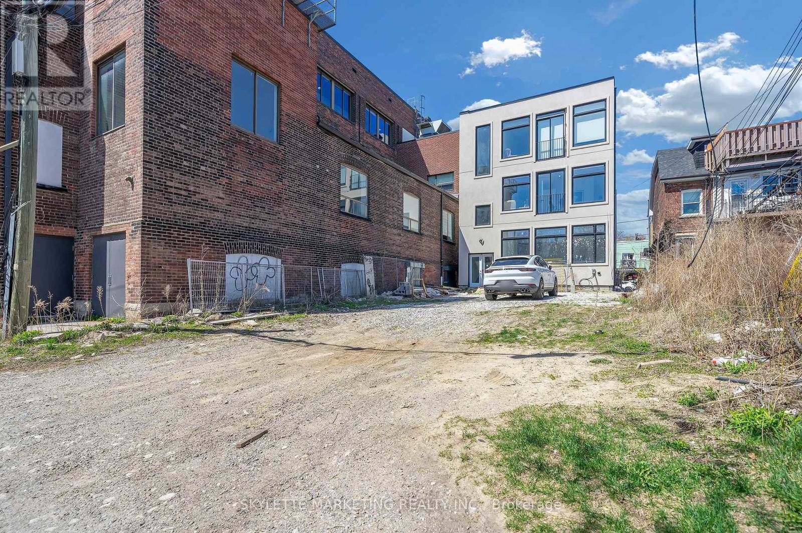 Main - 923 College Street, Toronto, Ontario  M6H 1A1 - Photo 34 - C12146106