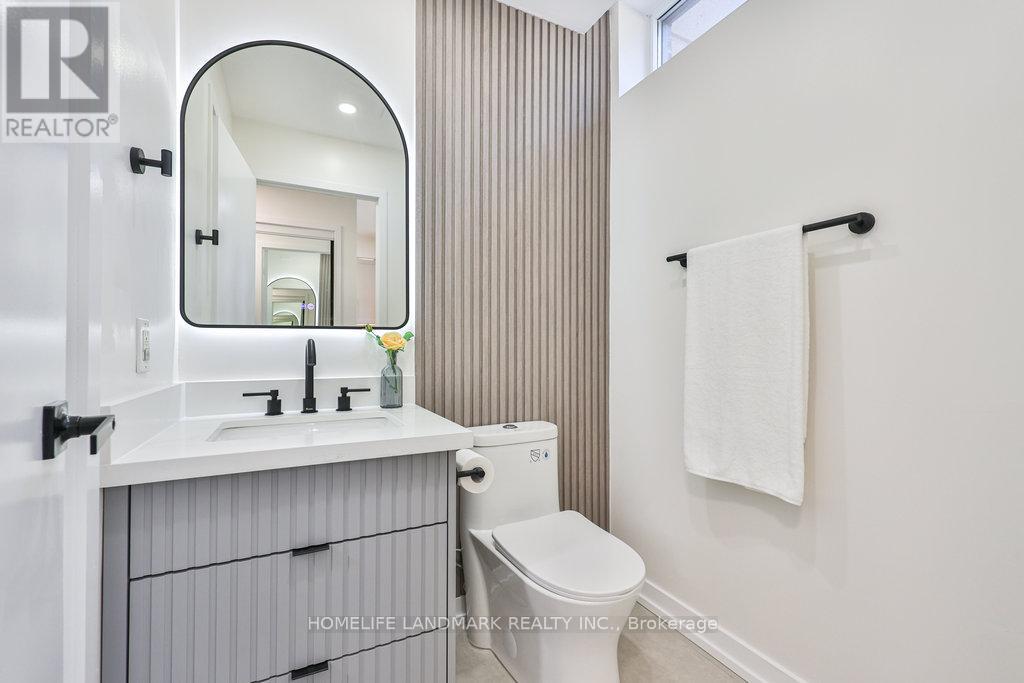 7 Brunel Court, Toronto, Ontario  M5V 3Y2 - Photo 11 - C12146108