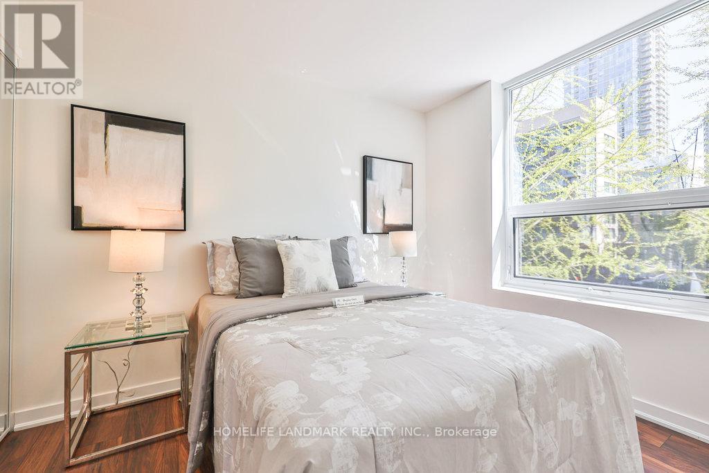 7 Brunel Court, Toronto, Ontario  M5V 3Y2 - Photo 19 - C12146108