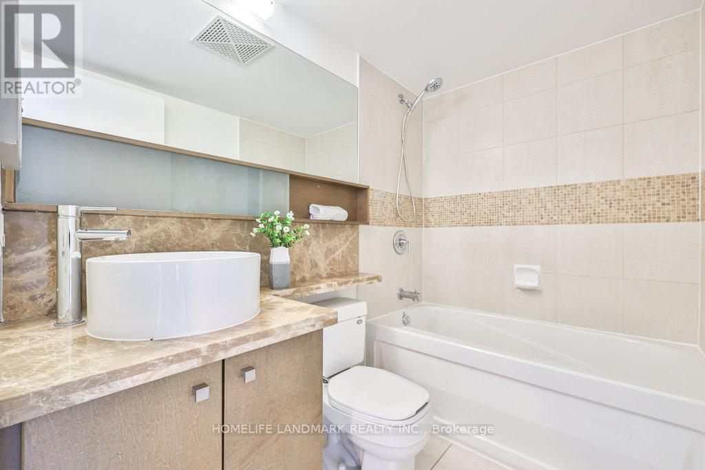 7 Brunel Court, Toronto, Ontario  M5V 3Y2 - Photo 21 - C12146108
