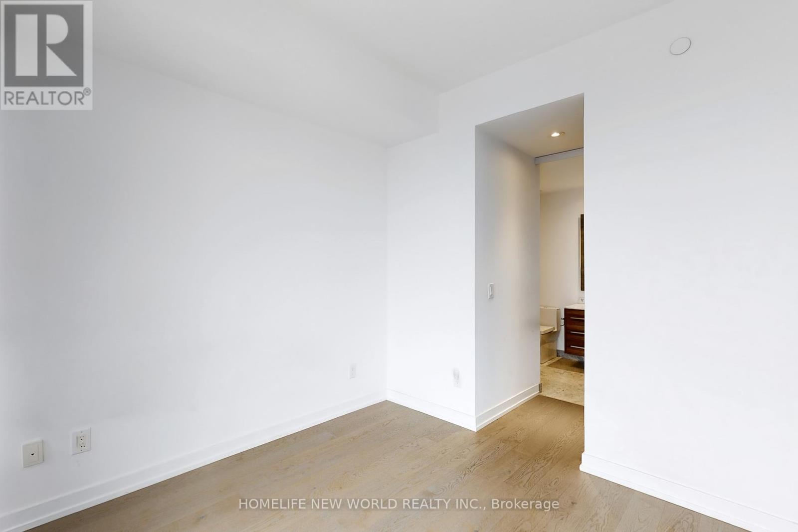 4501 - 488 University Avenue, Toronto, Ontario  M5G 0C1 - Photo 18 - C12146136
