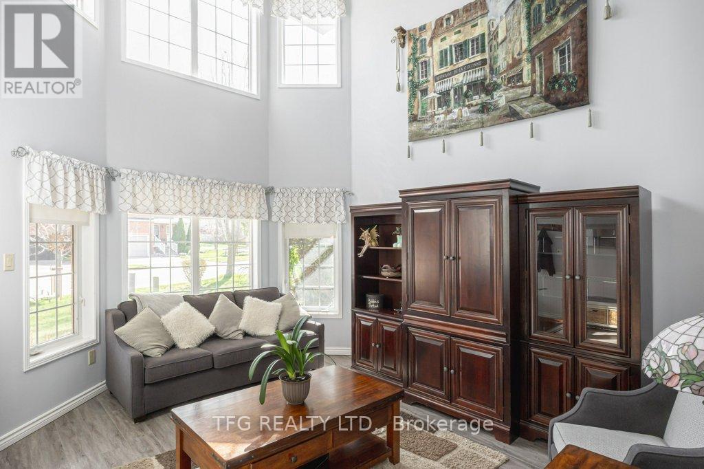 Property at 56 PERRYVIEW DRIVE image 4