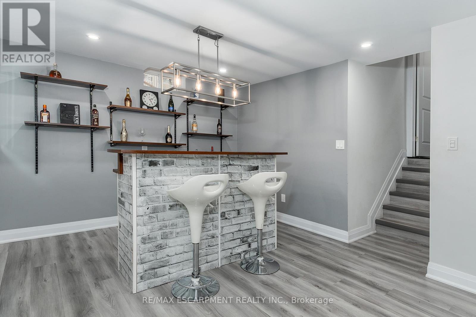 24 Dunvegan Place, Hamilton, Ontario  L9B 0H5 - Photo 20 - X12146128