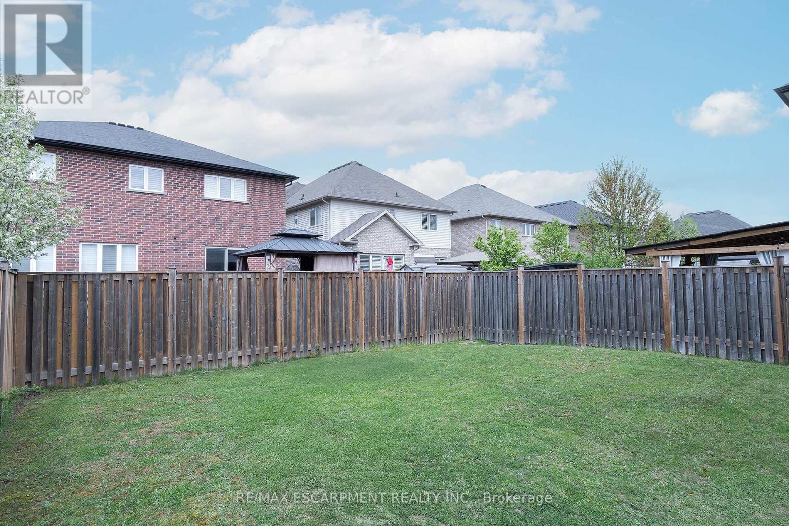 24 Dunvegan Place, Hamilton, Ontario  L9B 0H5 - Photo 26 - X12146128