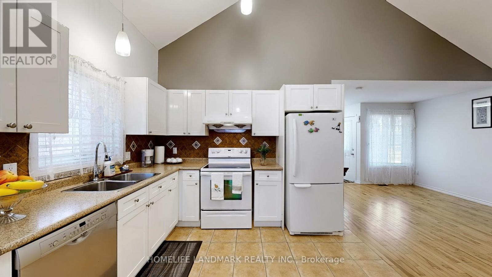 84 Hawkins Drive, Cambridge, Ontario  N1T 2A3 - Photo 13 - X12146129