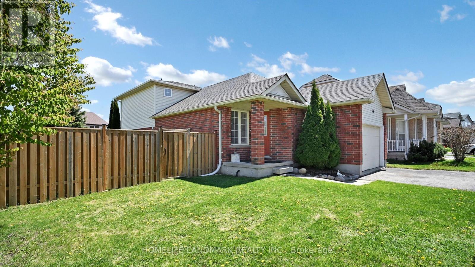 84 Hawkins Drive, Cambridge, Ontario  N1T 2A3 - Photo 5 - X12146129