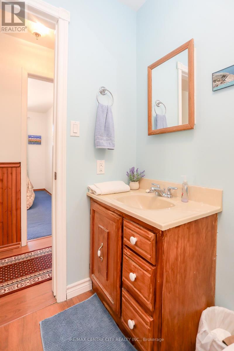 44 Sparta Street, St. Thomas, Ontario  N5R 5G9 - Photo 28 - X12146150