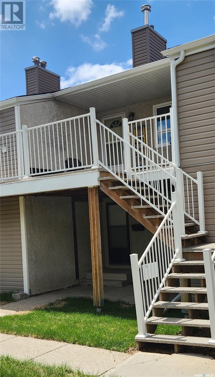 6952 Blakeney Drive, Regina, Saskatchewan  S4X 2N5 - Photo 2 - SK000420