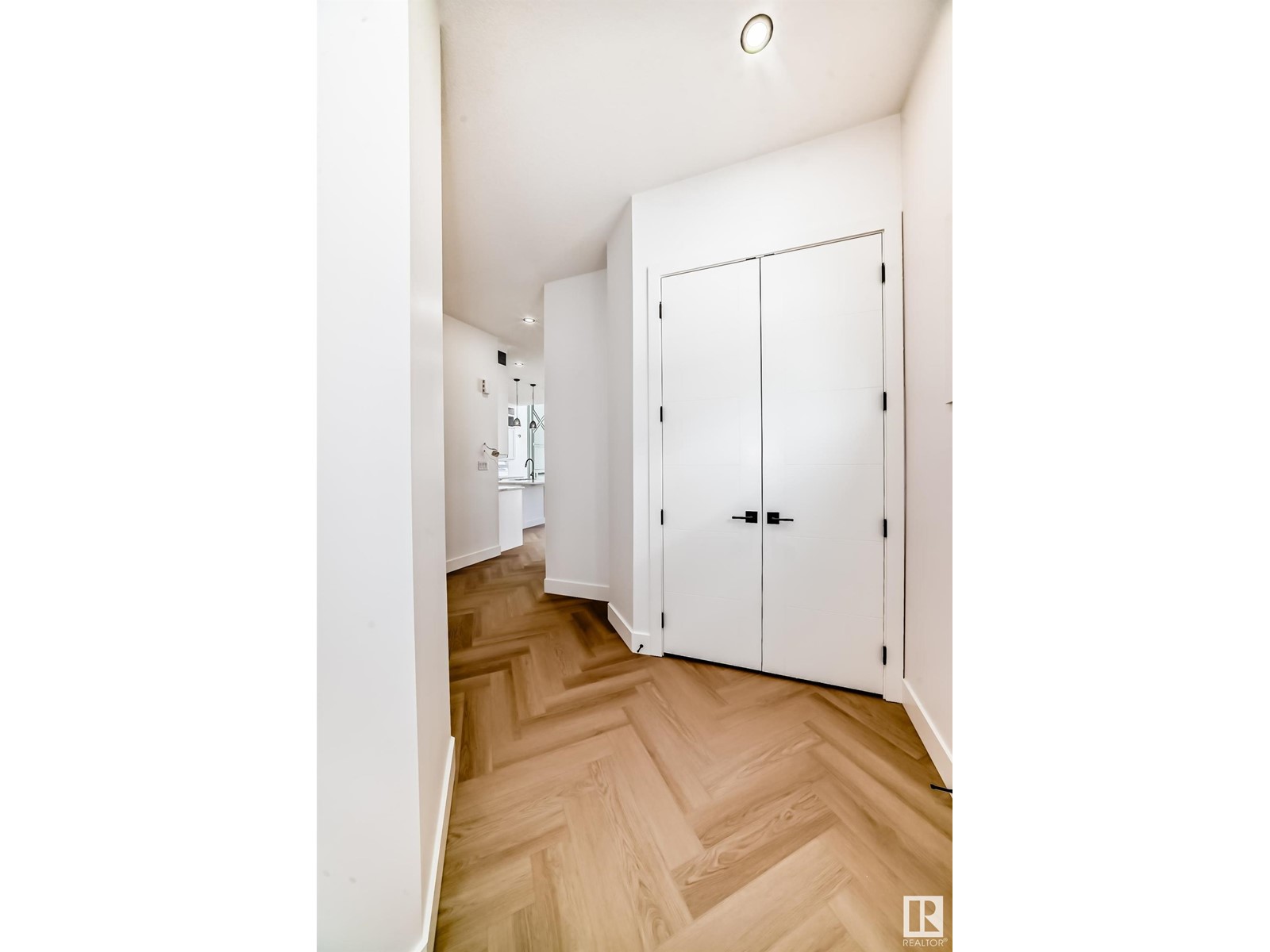 7222 Kiviaq Li Sw, Edmonton, Alberta  T6W 5R3 - Photo 4 - E4436246