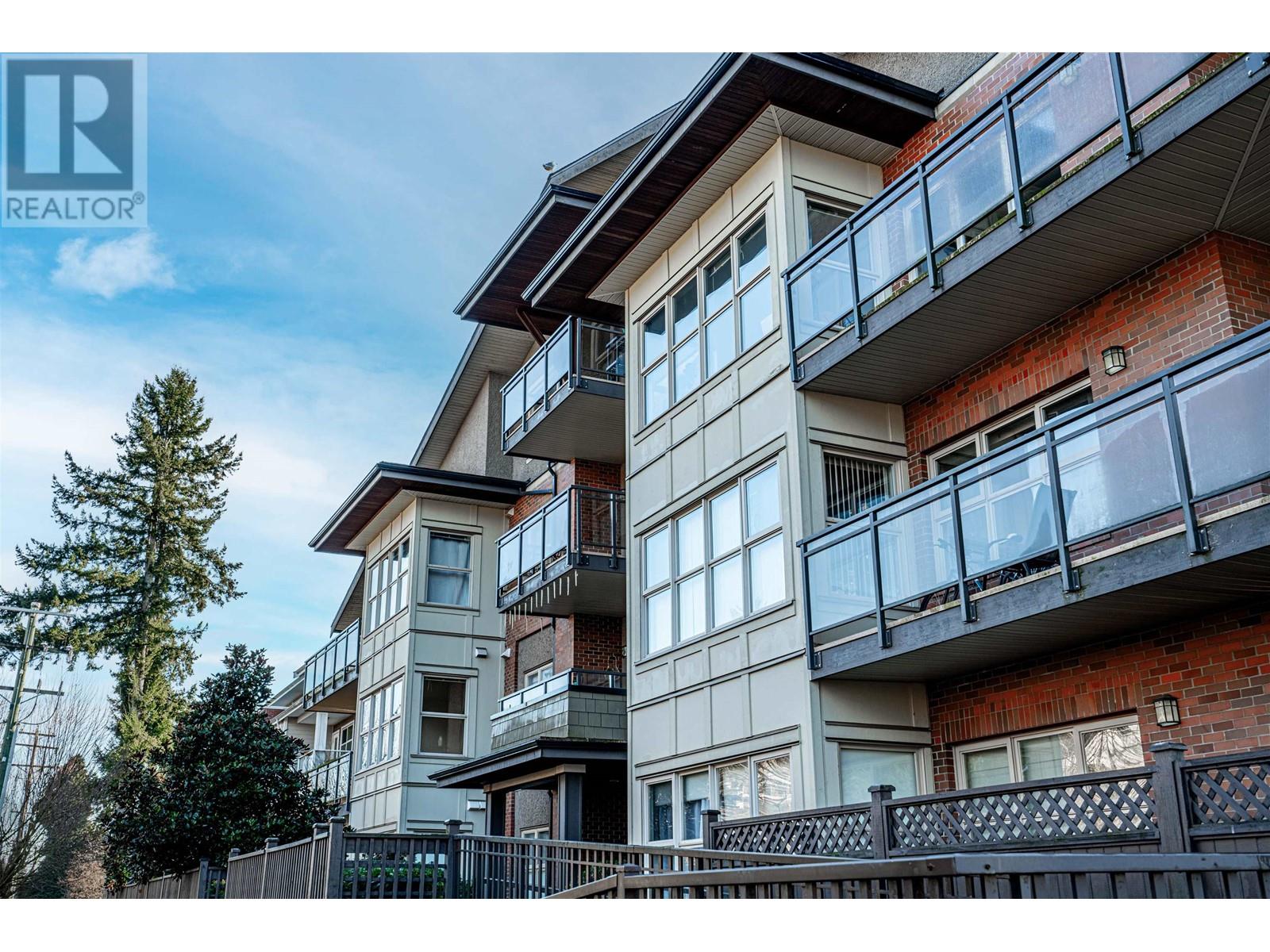 203 1988 SUFFOLK AVENUE, Port Coquitlam, British Columbia