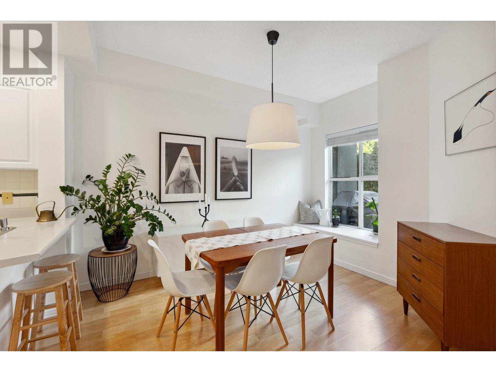 203 3600 Windcrest Drive, North Vancouver, British Columbia  V7G 2S5 - Photo 1 - R3002556