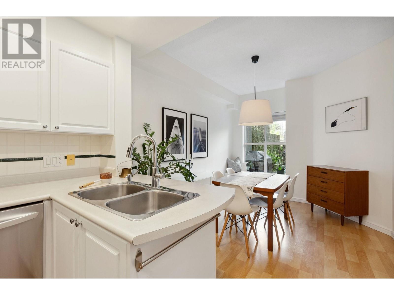 203 3600 Windcrest Drive, North Vancouver, British Columbia  V7G 2S5 - Photo 12 - R3002556