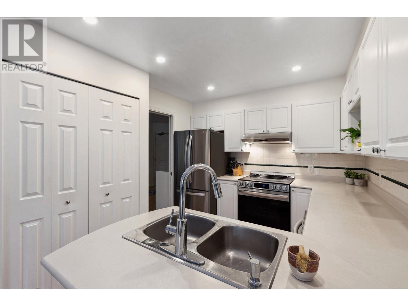 203 3600 Windcrest Drive, North Vancouver, British Columbia  V7G 2S5 - Photo 15 - R3002556