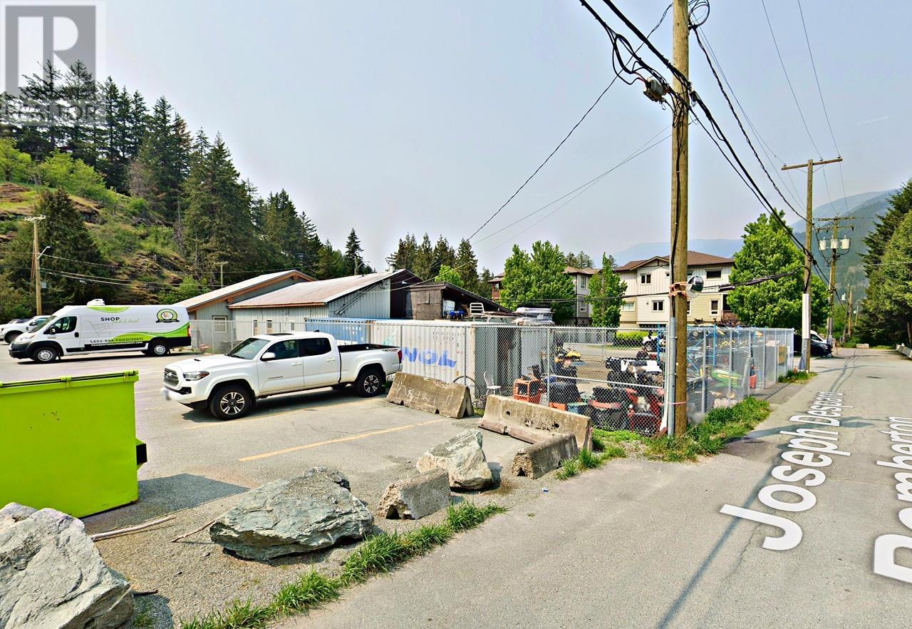 7446 Prospect Street, Pemberton, British Columbia  V0N 2L2 - Photo 10 - C8069184