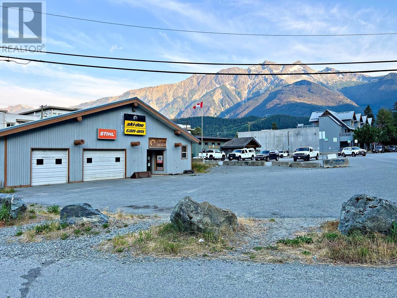 7446 Prospect Street, Pemberton, British Columbia  V0N 2L2 - Photo 12 - C8069184