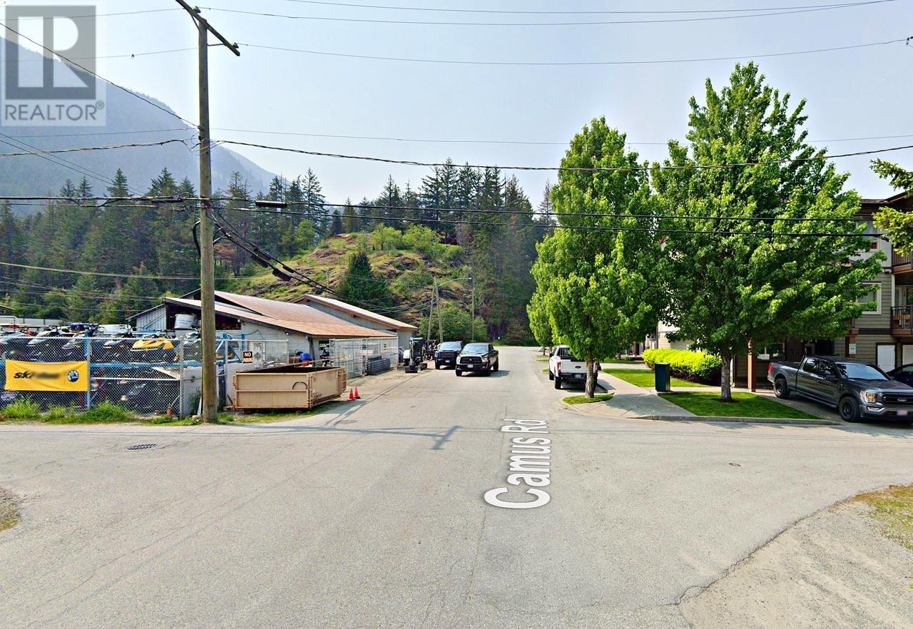 7446 Prospect Street, Pemberton, British Columbia  V0N 2L2 - Photo 6 - C8069184