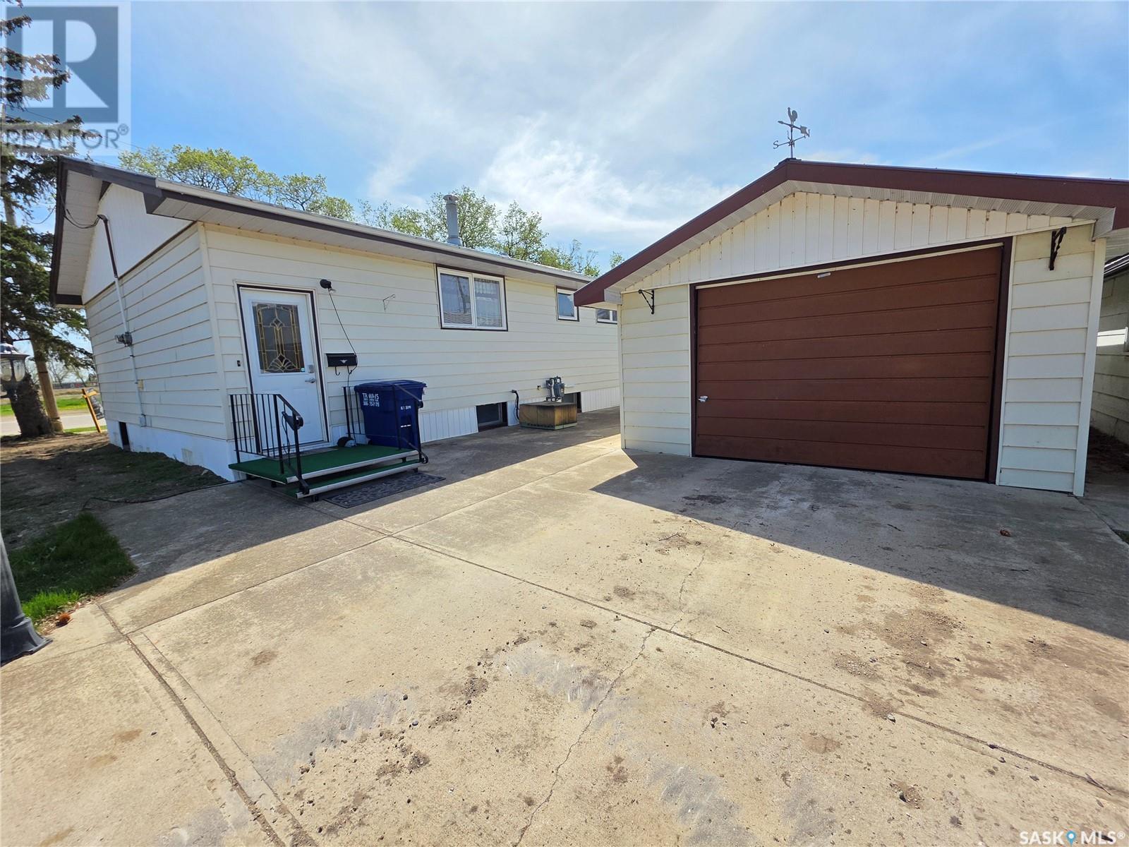 302 Herbert Avenue, Herbert, Saskatchewan  S0H 2A0 - Photo 26 - SK000028